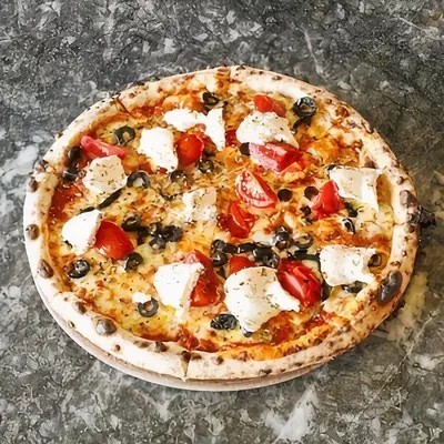 Akdeniz Esintisi Pizza