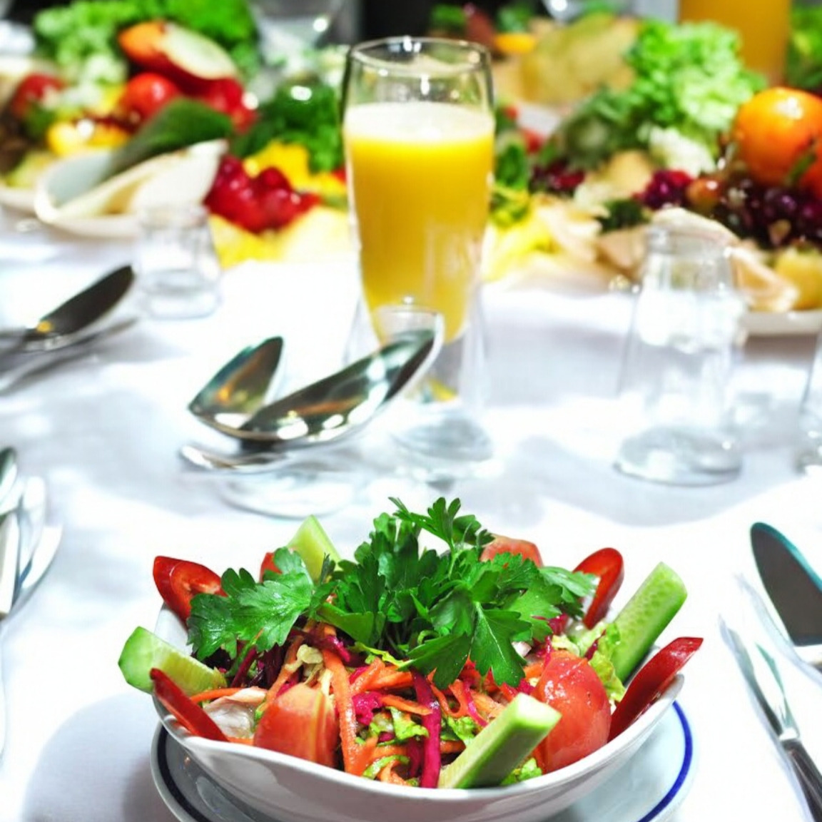 Zeytinyağı ile Havuç Mor Lahana Maydanoz Mevsim Yeşillikleri ile Mevsim Salata - Luxury Celo