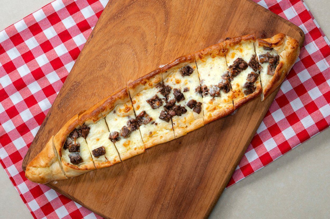 Kavurmalı Kaşarlı Pide Menü
