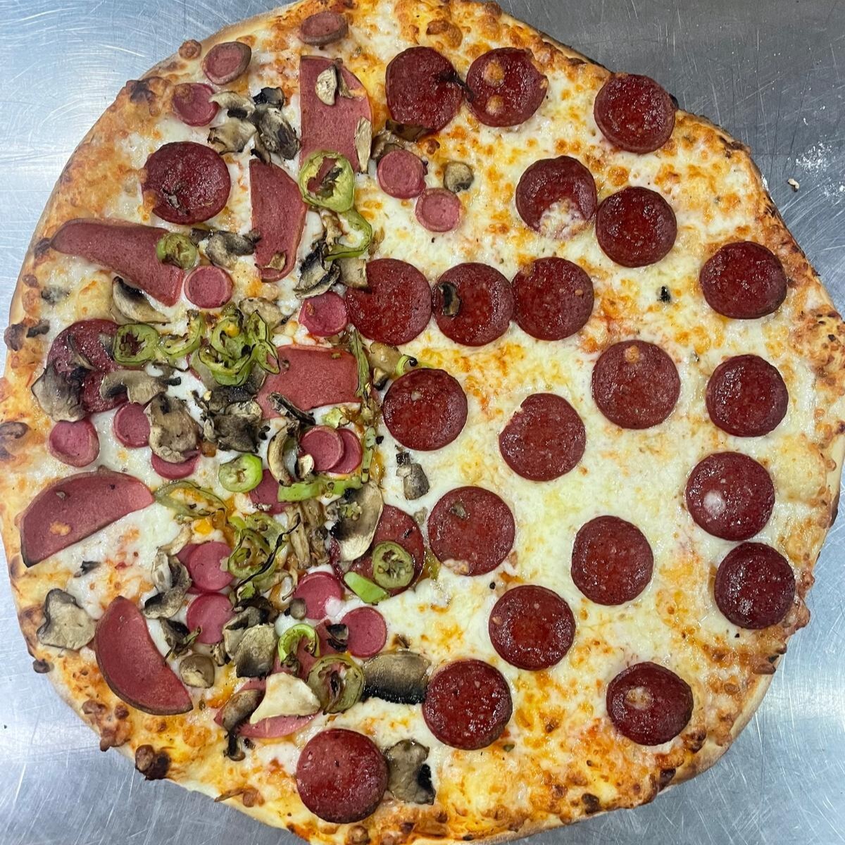 Karışık ve Sucuklu Pizza (Jumbo)