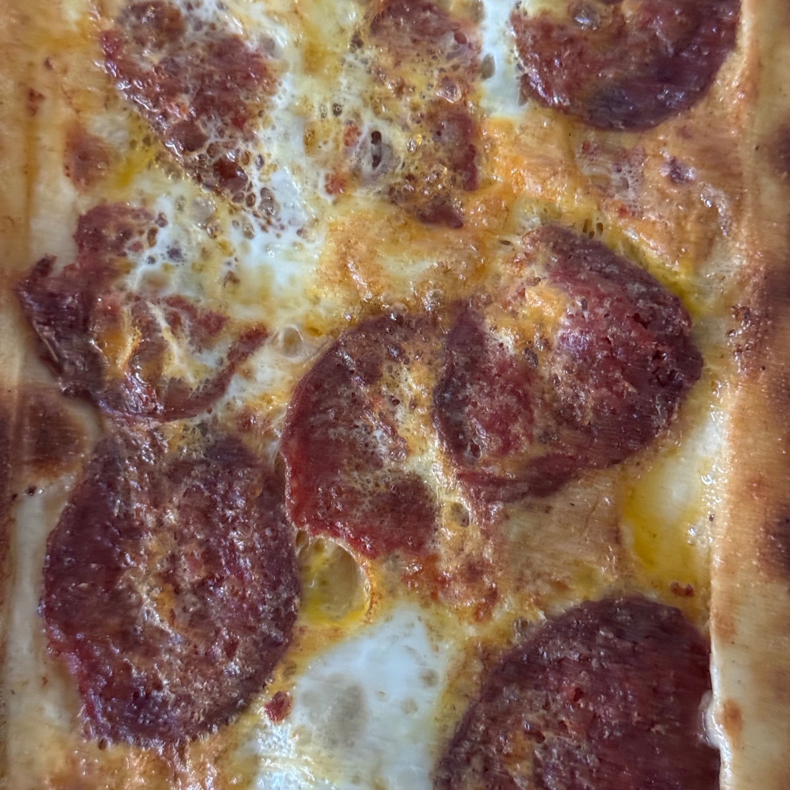 Sucuklu Yumurtalı Pide + ayran salata