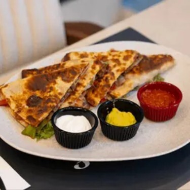Etli Quesadilla