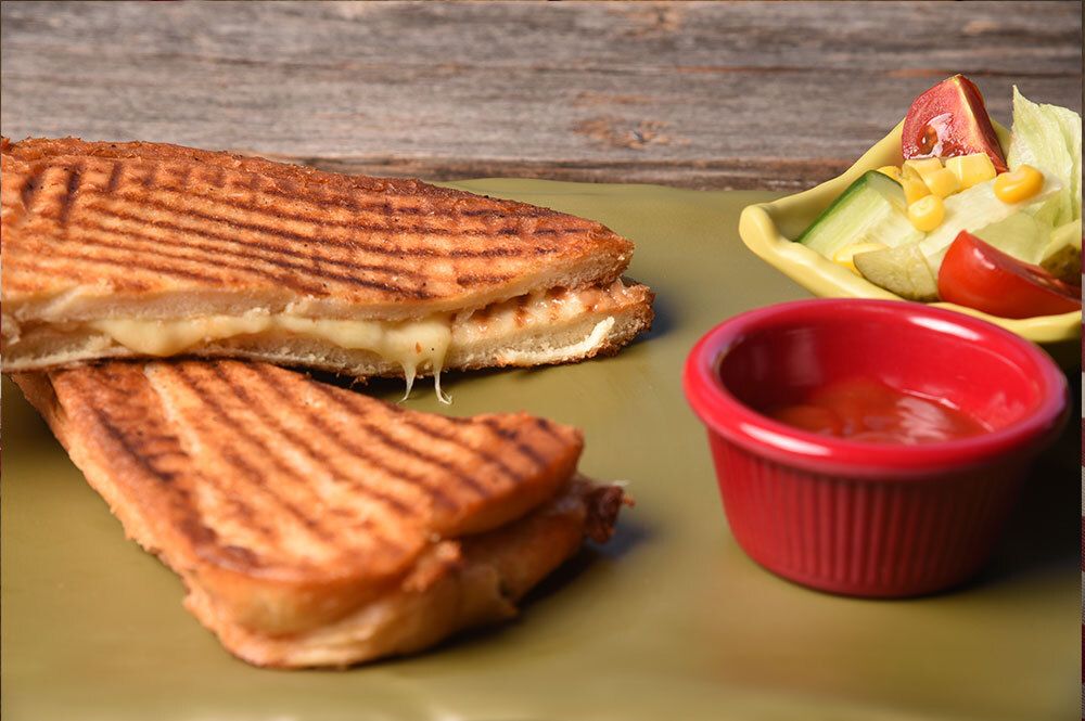 Kaşarlı Tost+Coca Cola Menü