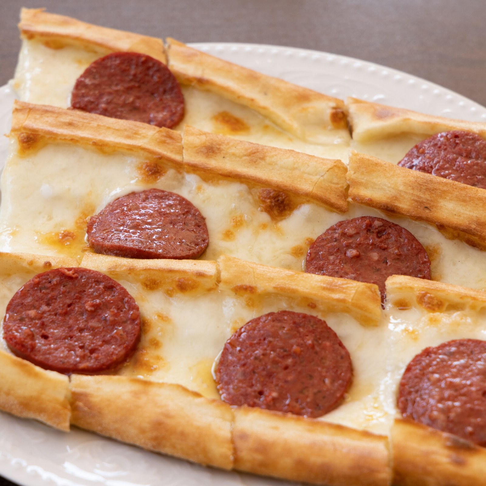 Sucuklu Pide