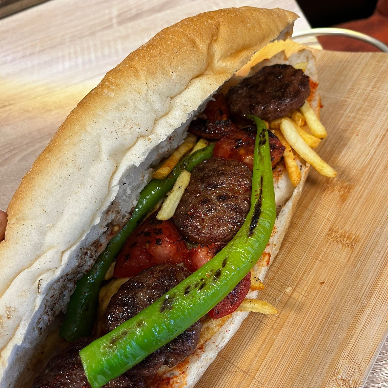 Ekmek Arası Köfte