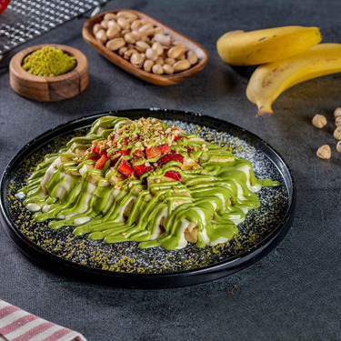 Antep Fıstığı Soslu Waffle