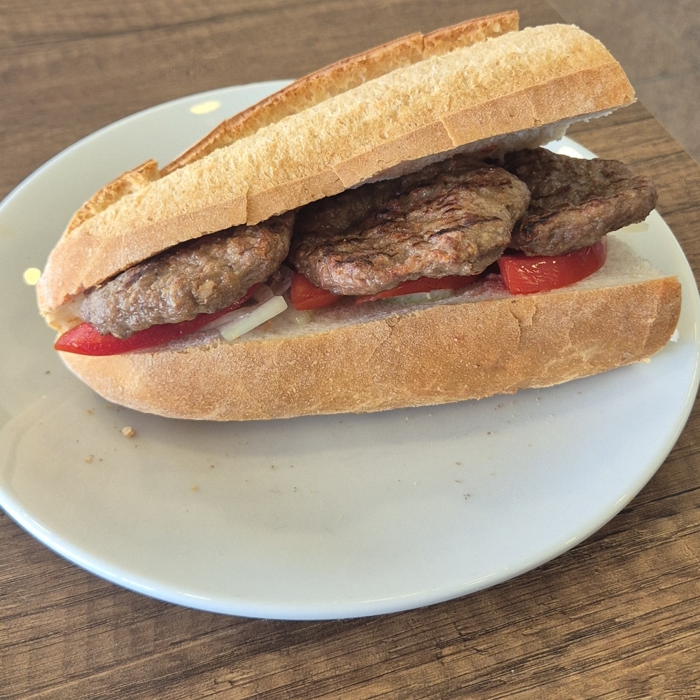 Yarım Ekmek Arası Izgara Köfte