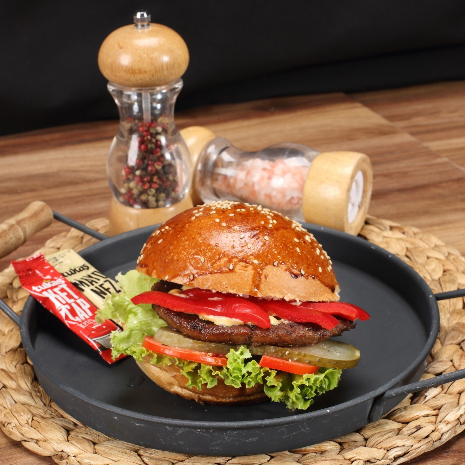 Double Köz Patlıcanlı Burger