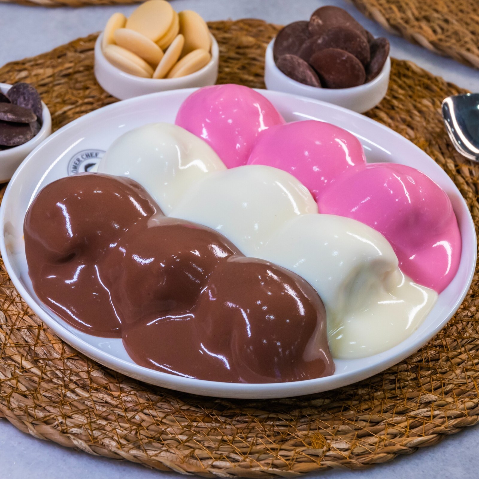 18 Adet Profiterol