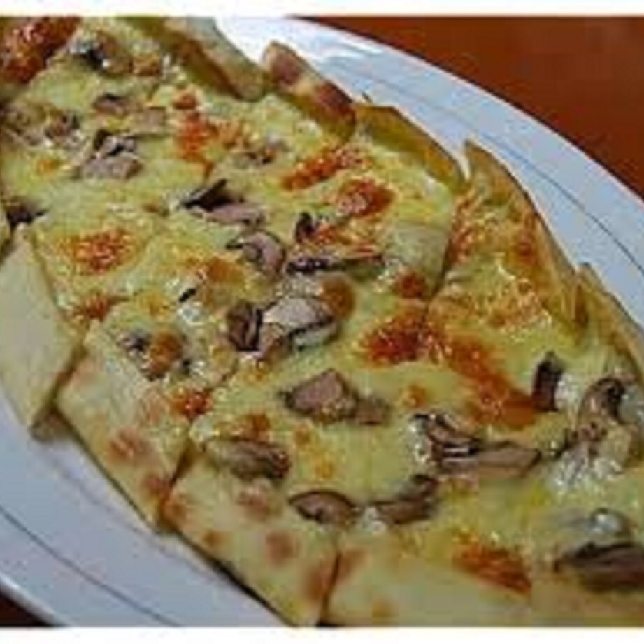 Mantarlı Kaşarlı Pide