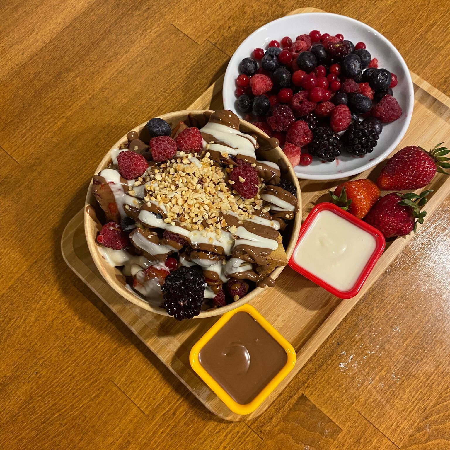 Orman Meyveli Bowl
