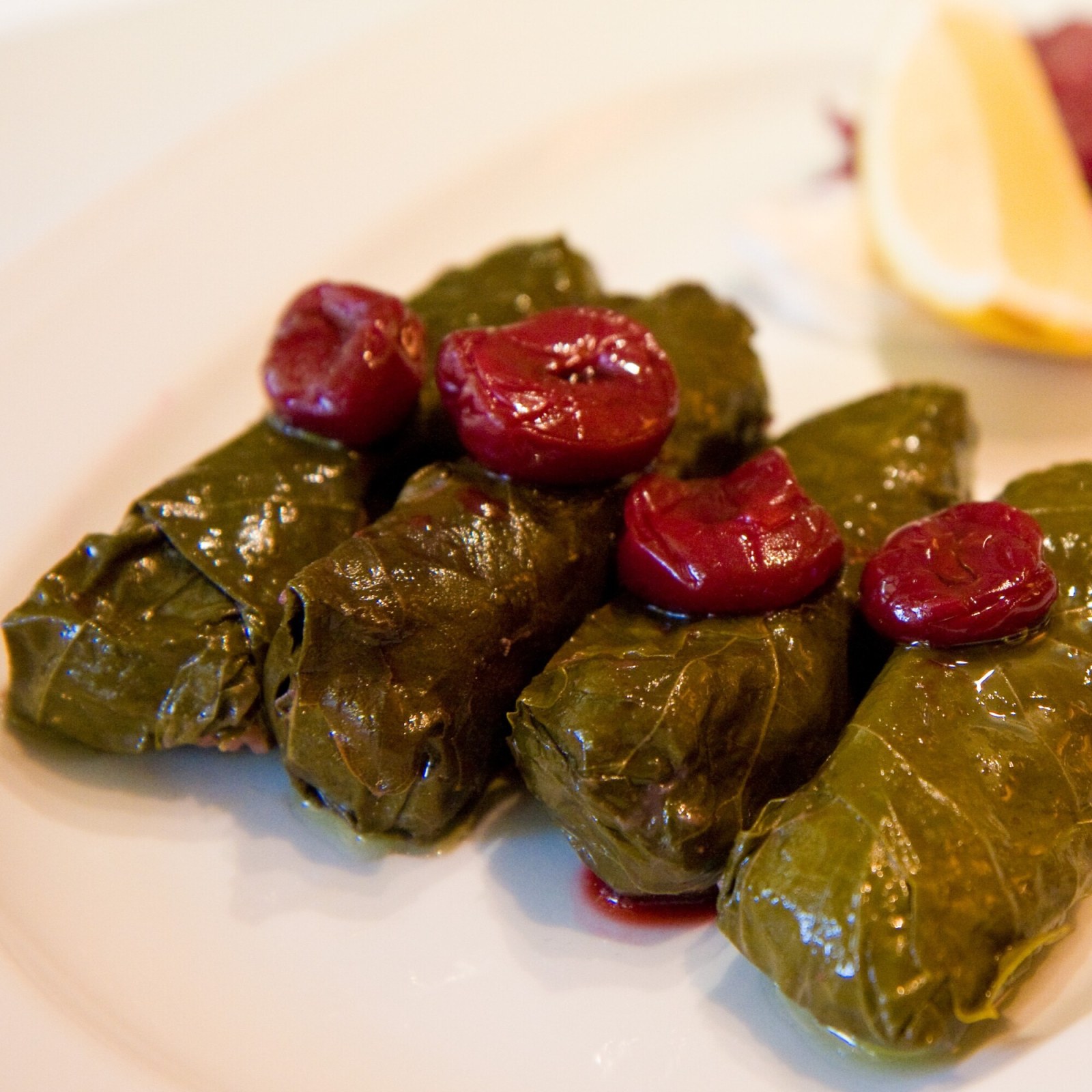 Vişneli Yaprak Sarma (porsiyon)
