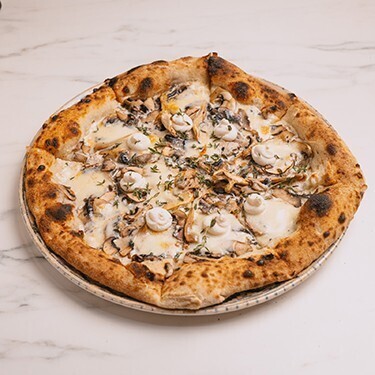 Pizza Funghi (32 cm) + İçecek Menü