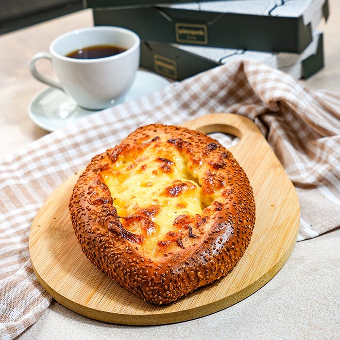 Tereyağlı Kaşarlı Simit