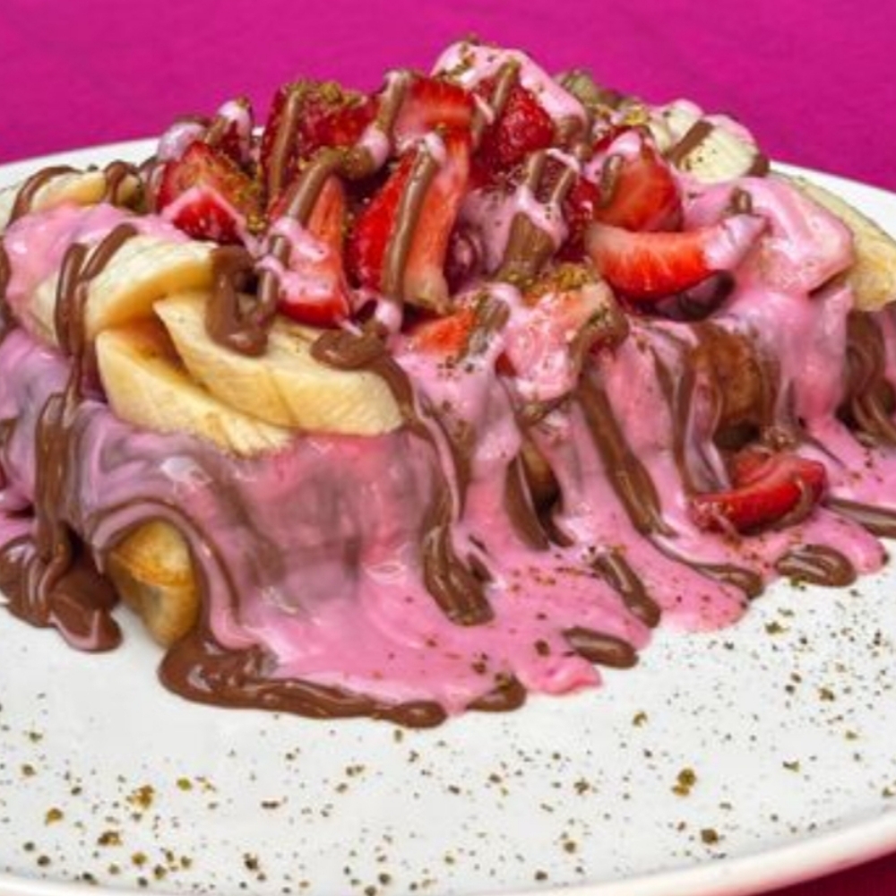 Çilek Çikolatalı Waffle