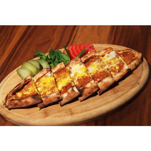 Yumurtalı Kıymalı Pide