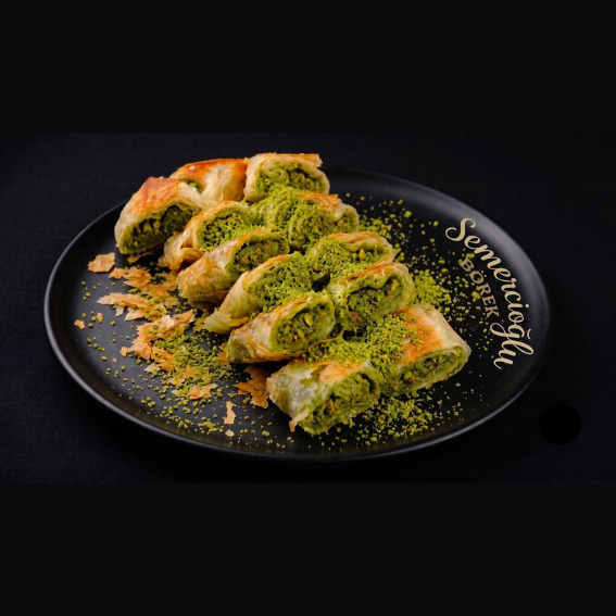 Fıstıklı Kol Böreği (500 Gr)