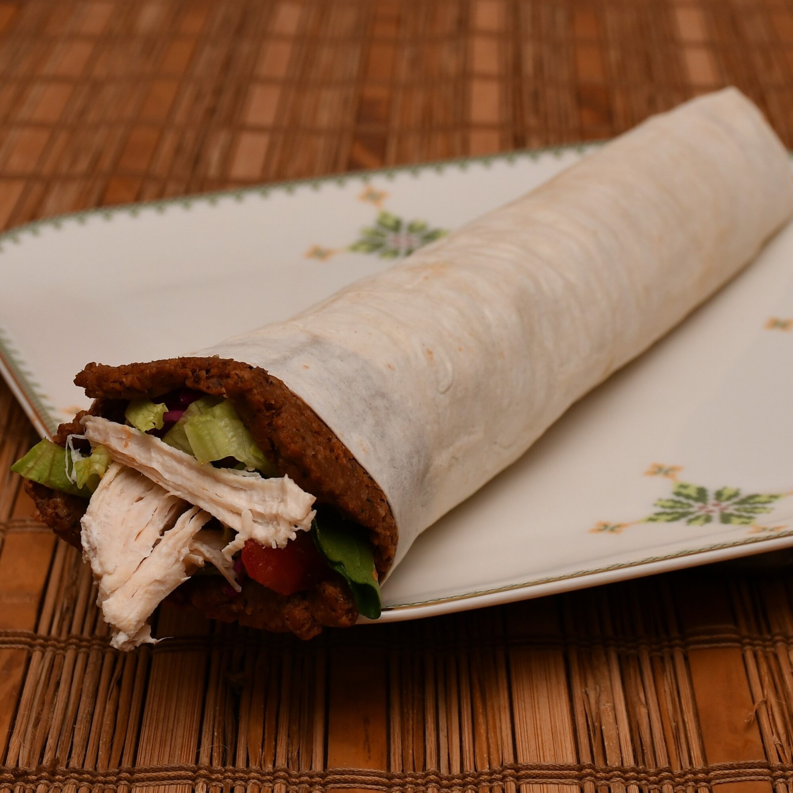 Tavuklu Çiğ köfte Dürüm (100 gr.)