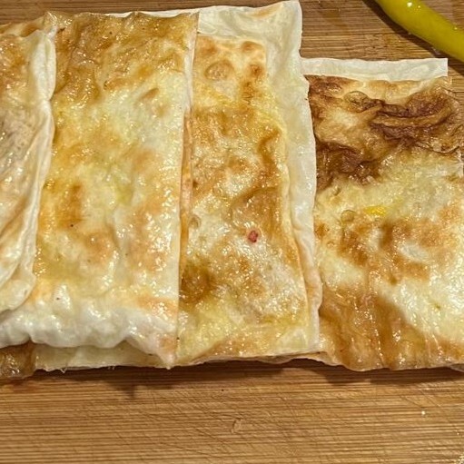 Üç Peynirli Gözleme