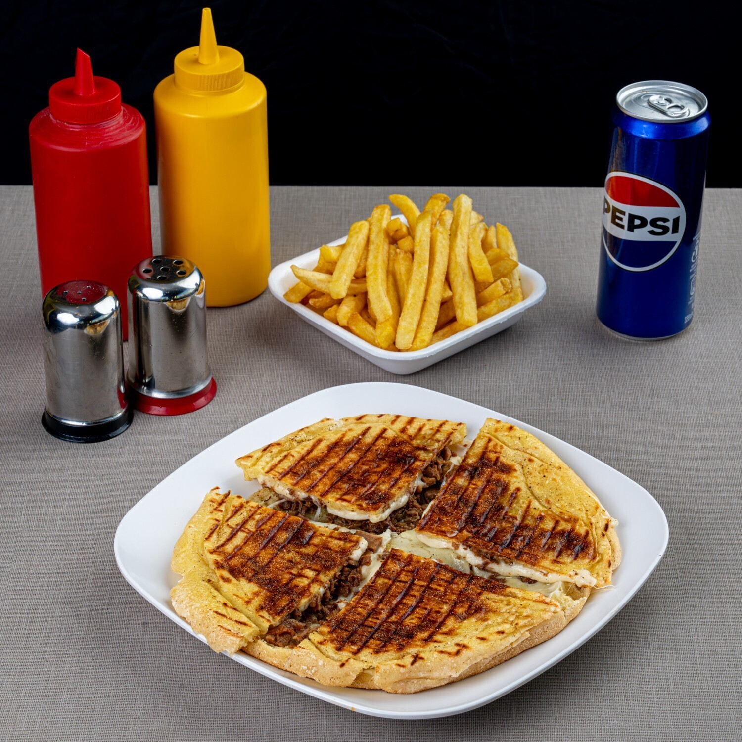 Kavurmalı Kaşarlı Tost Menü