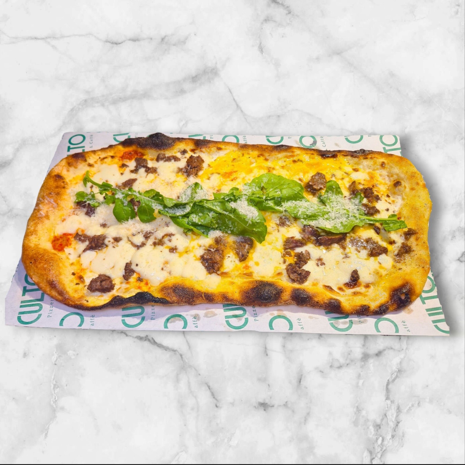 Kavurmalı Flambe Pizza