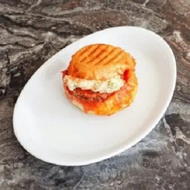 Rus Salatalı Islak Hamburger