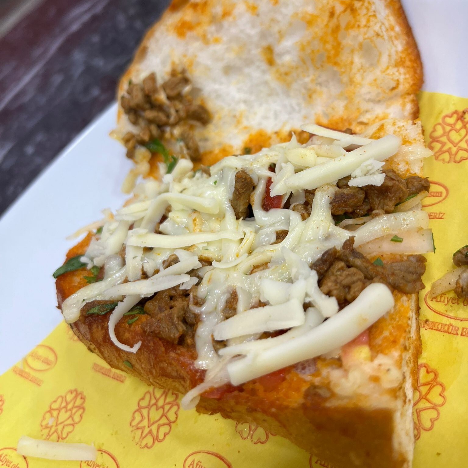 Kaşarlı Et Tantuni Çeyrek Ekmek