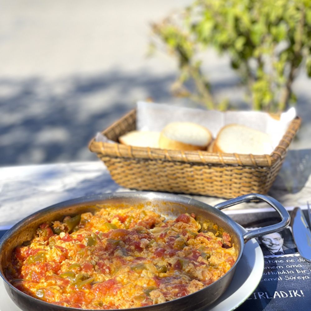Kaşarlı Menemen