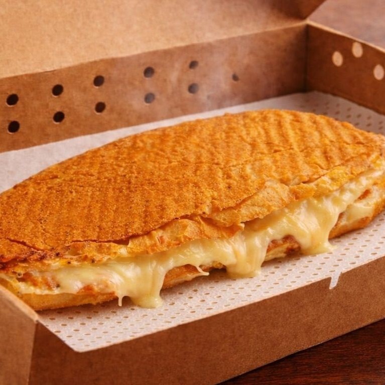 Kıymalı Yumurtalı Kaşarlı Tost