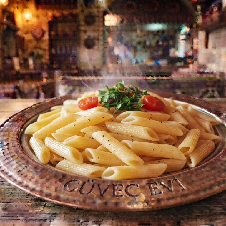 Güveç Evi’nden Sade Penne Makarna