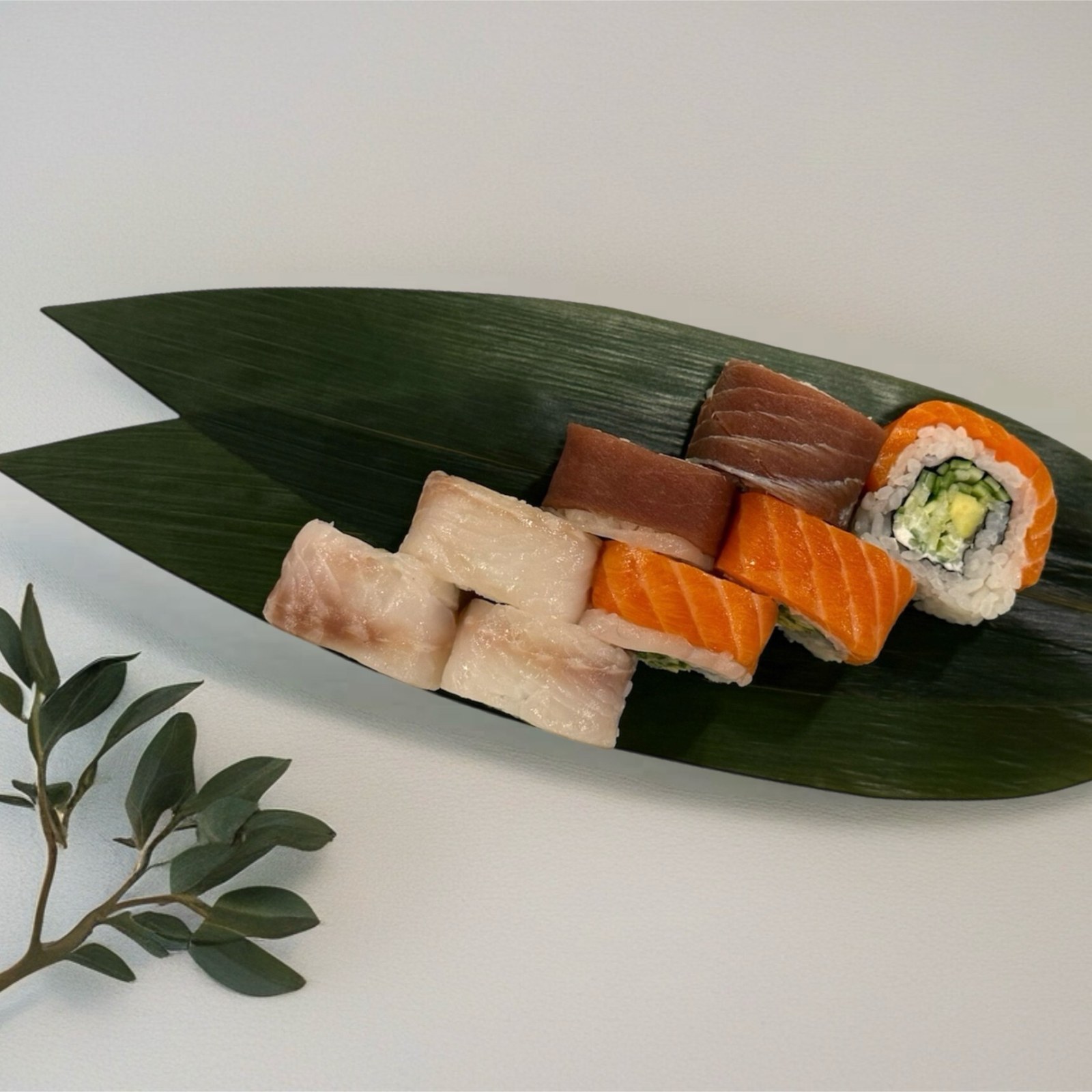 Rainbow Roll (8 pcs.)