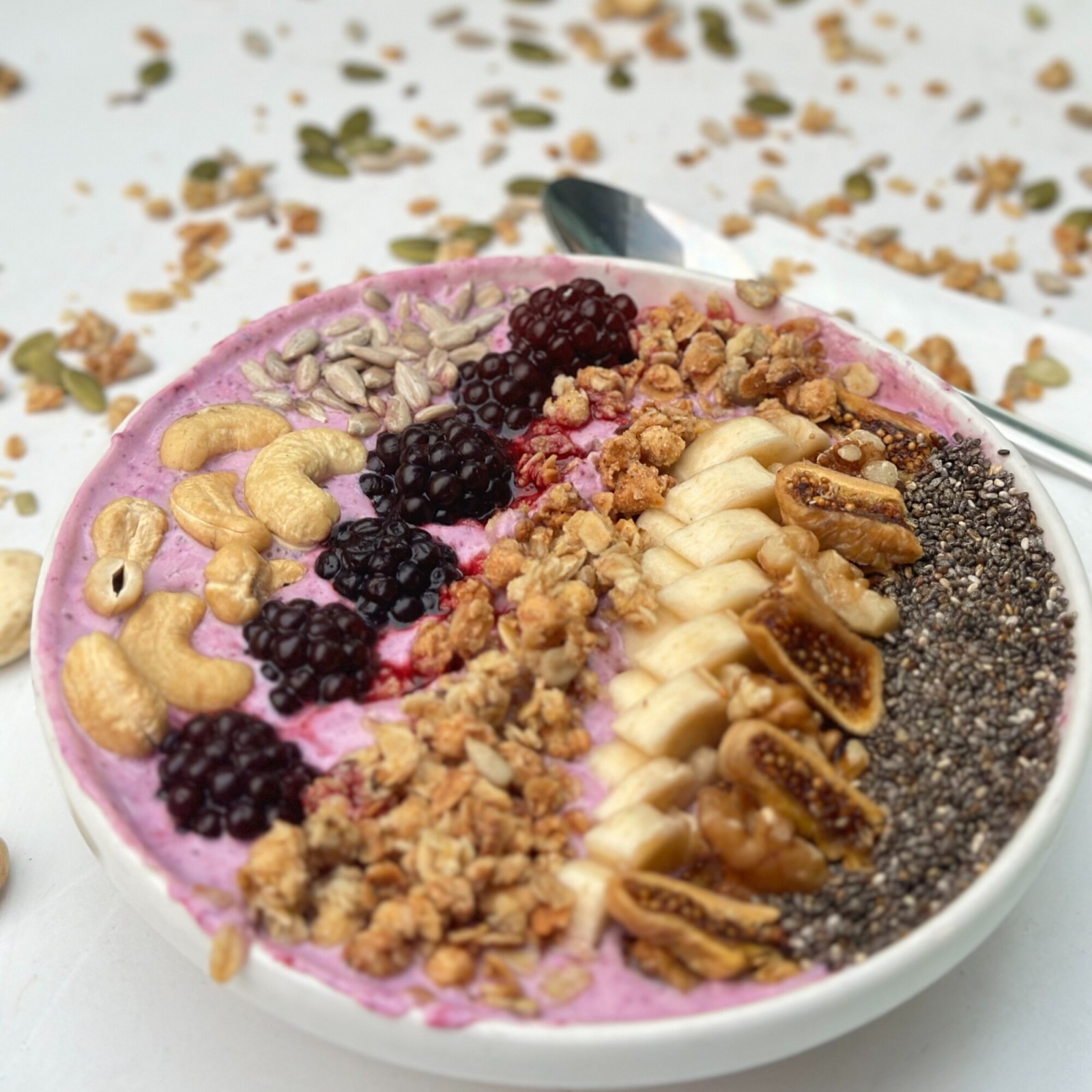 Böğürtlenli & Muzlu Granola BOWL