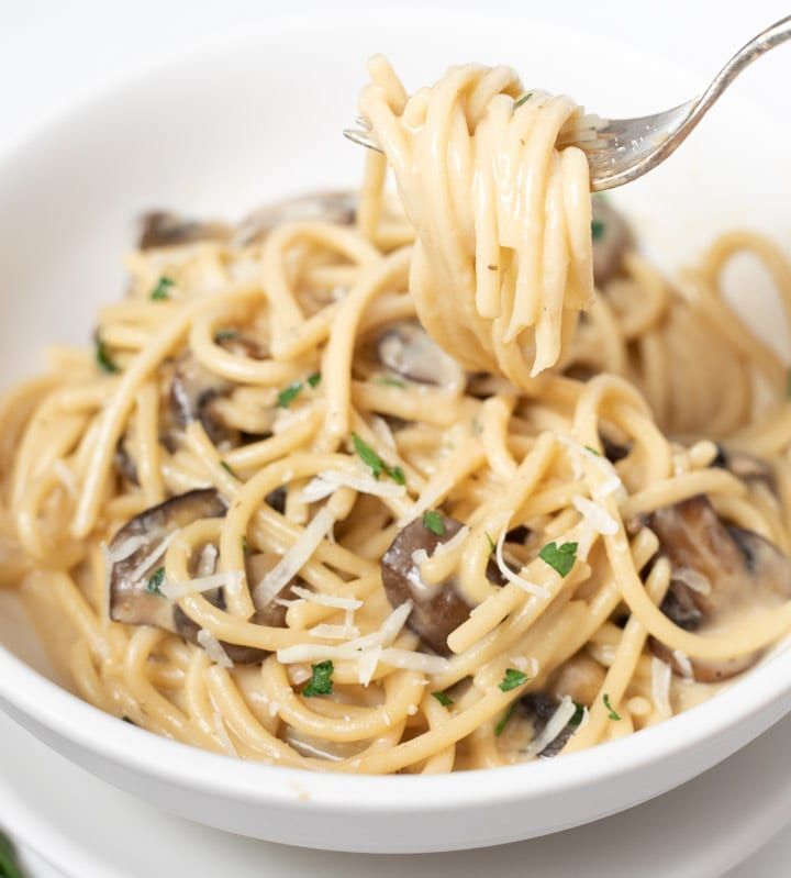 Kremalı Mantarlı Spagetti