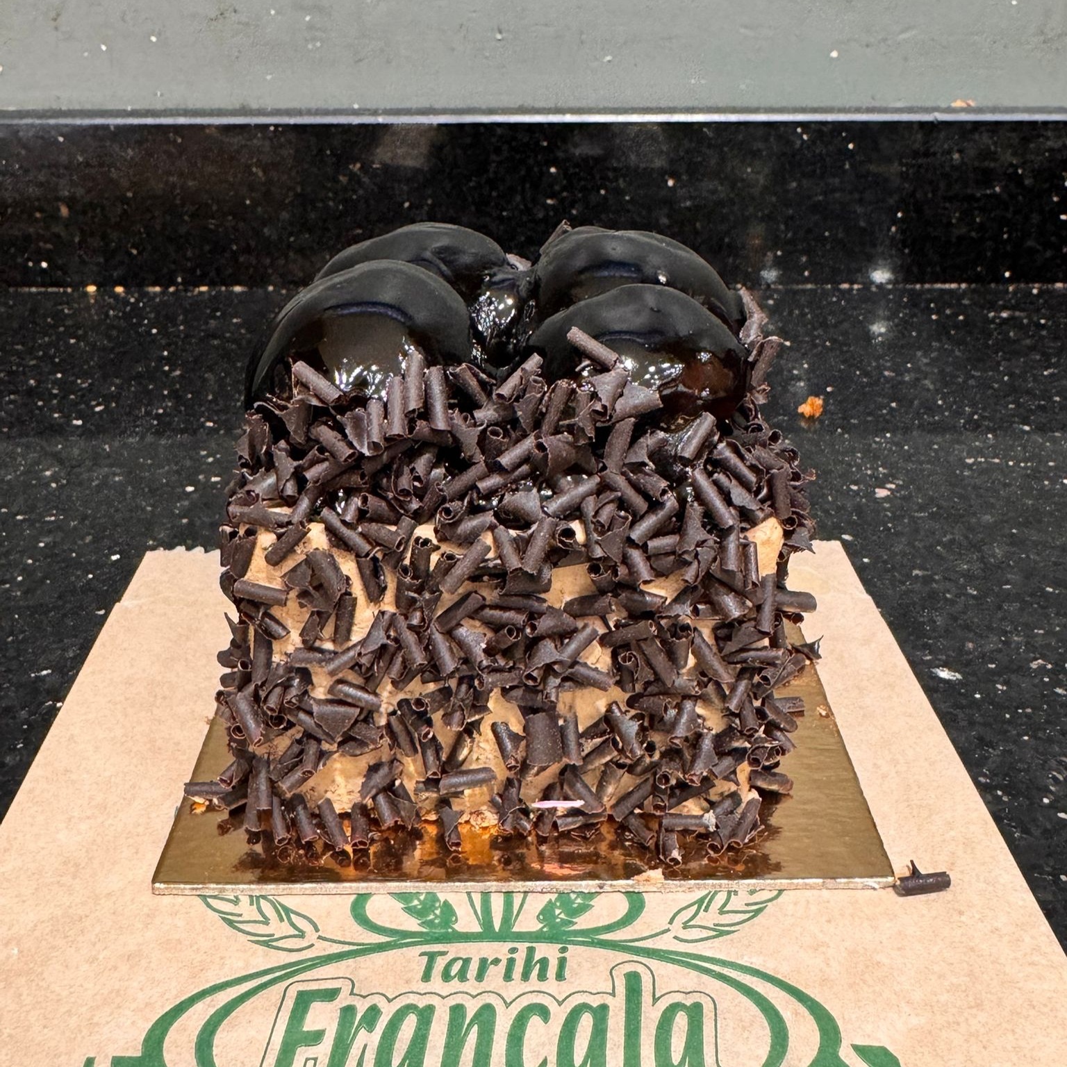 Profiterolü Adet Pasta (1-2 kişilik)