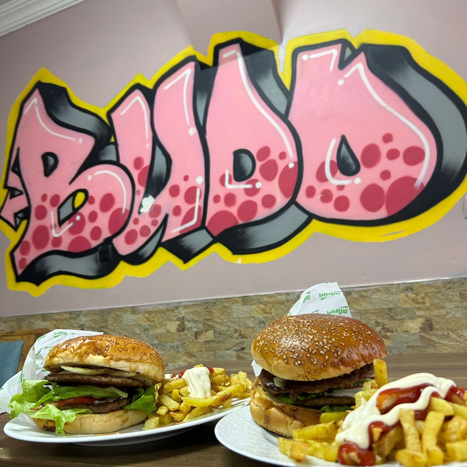 Tuti Burger