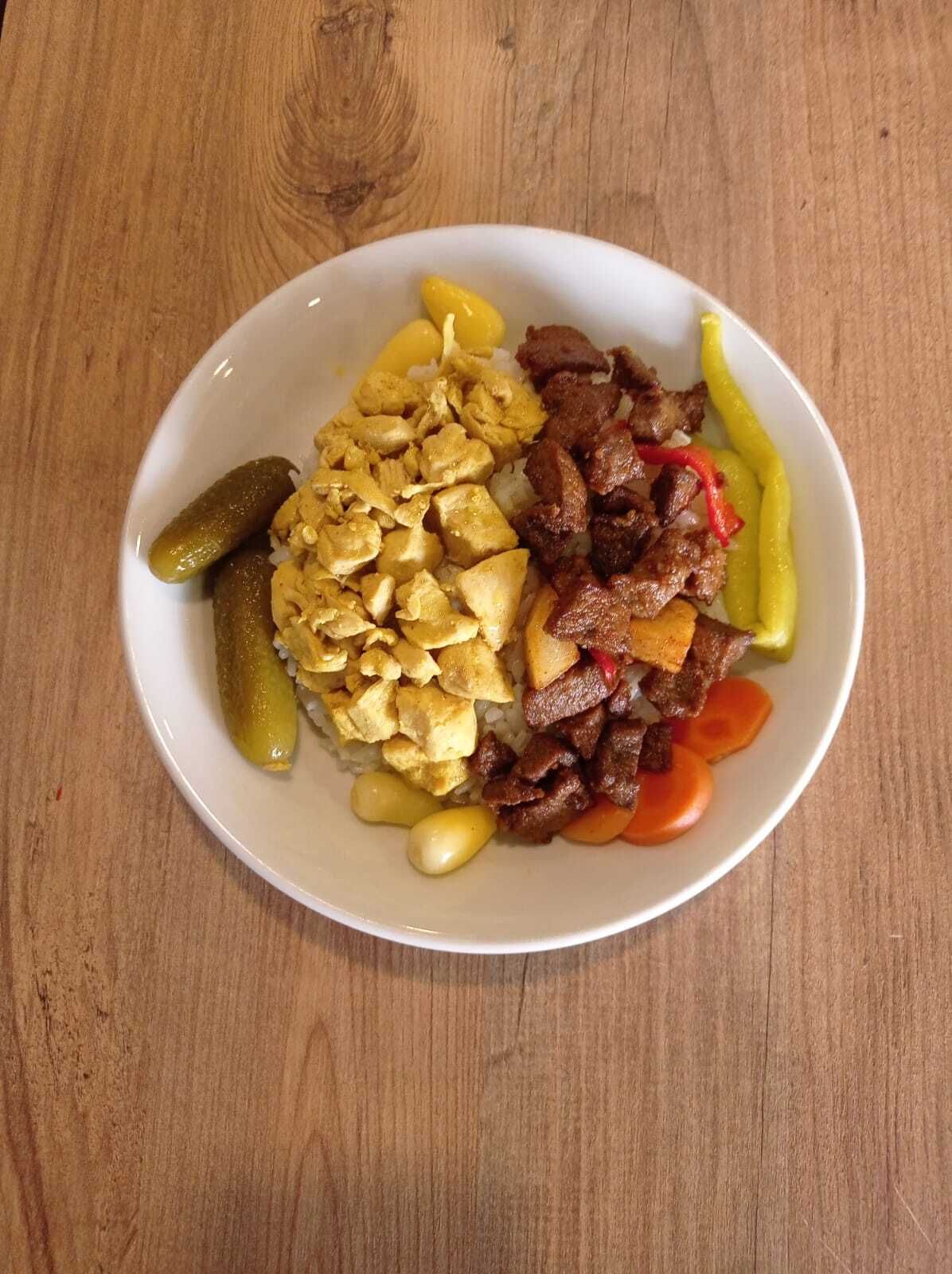 Ciğerli - Köri Soslu Tavuklu Pilav