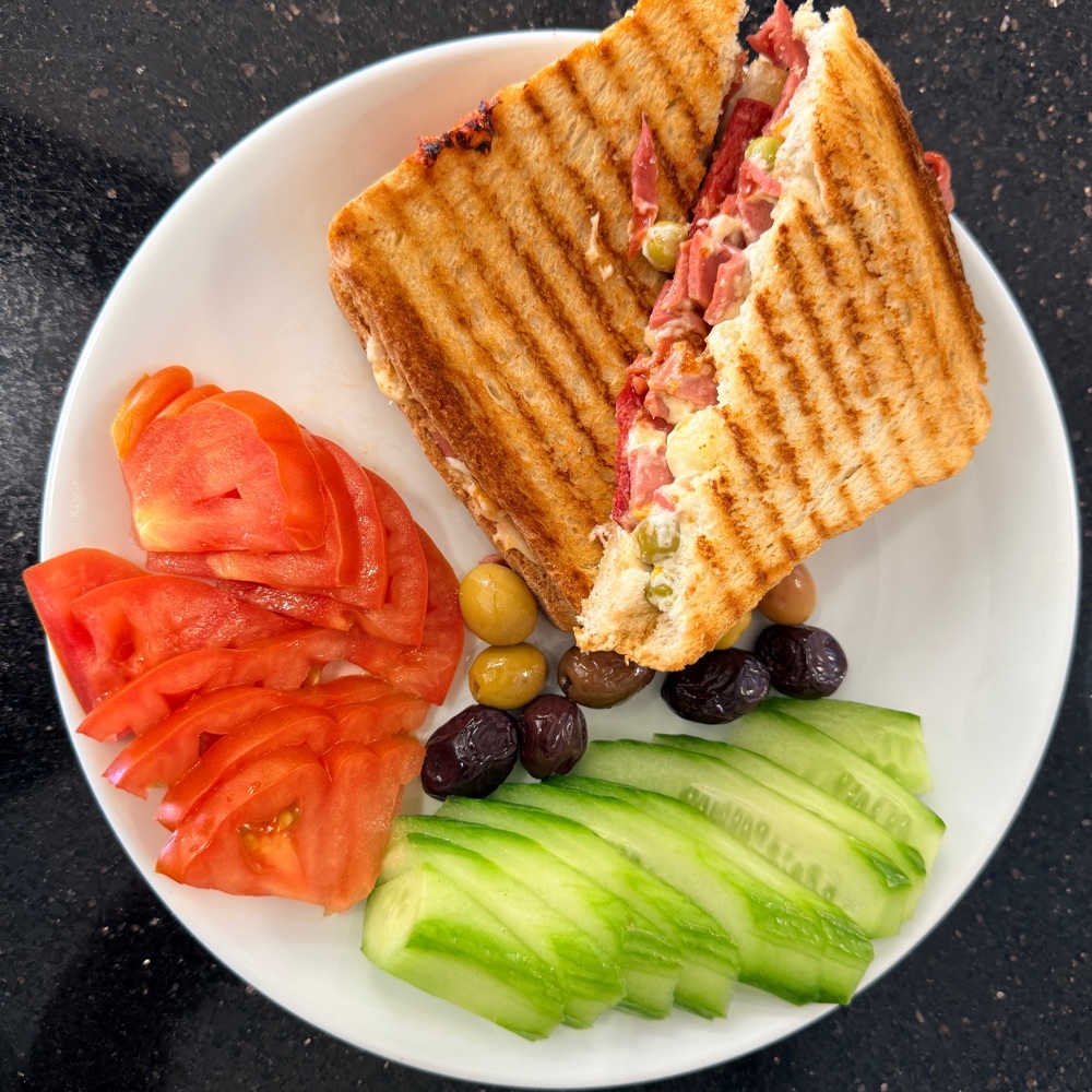 Ayvalık Tost