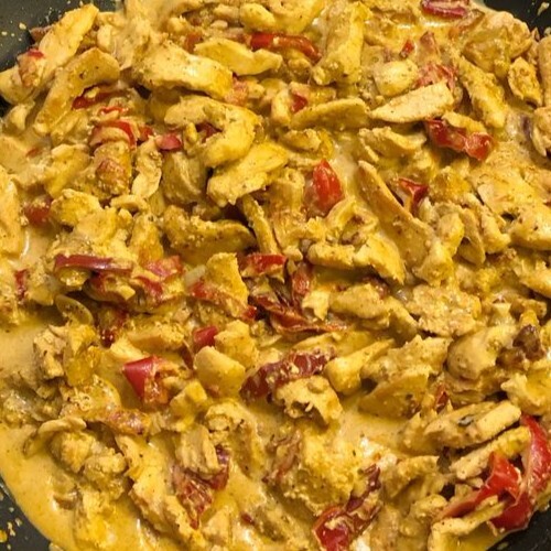 Pilav üstü Kremalı Körili Tavuk