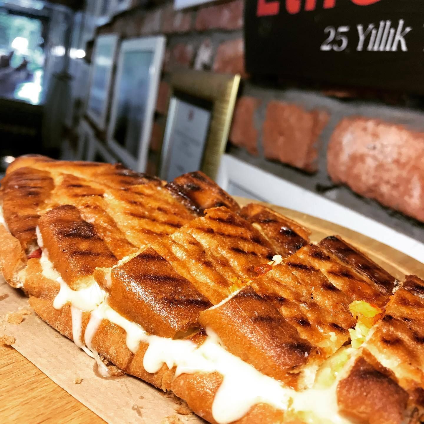 Çift Kaşarlı Tost