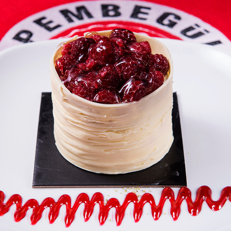 Frambuazlı Show Pasta