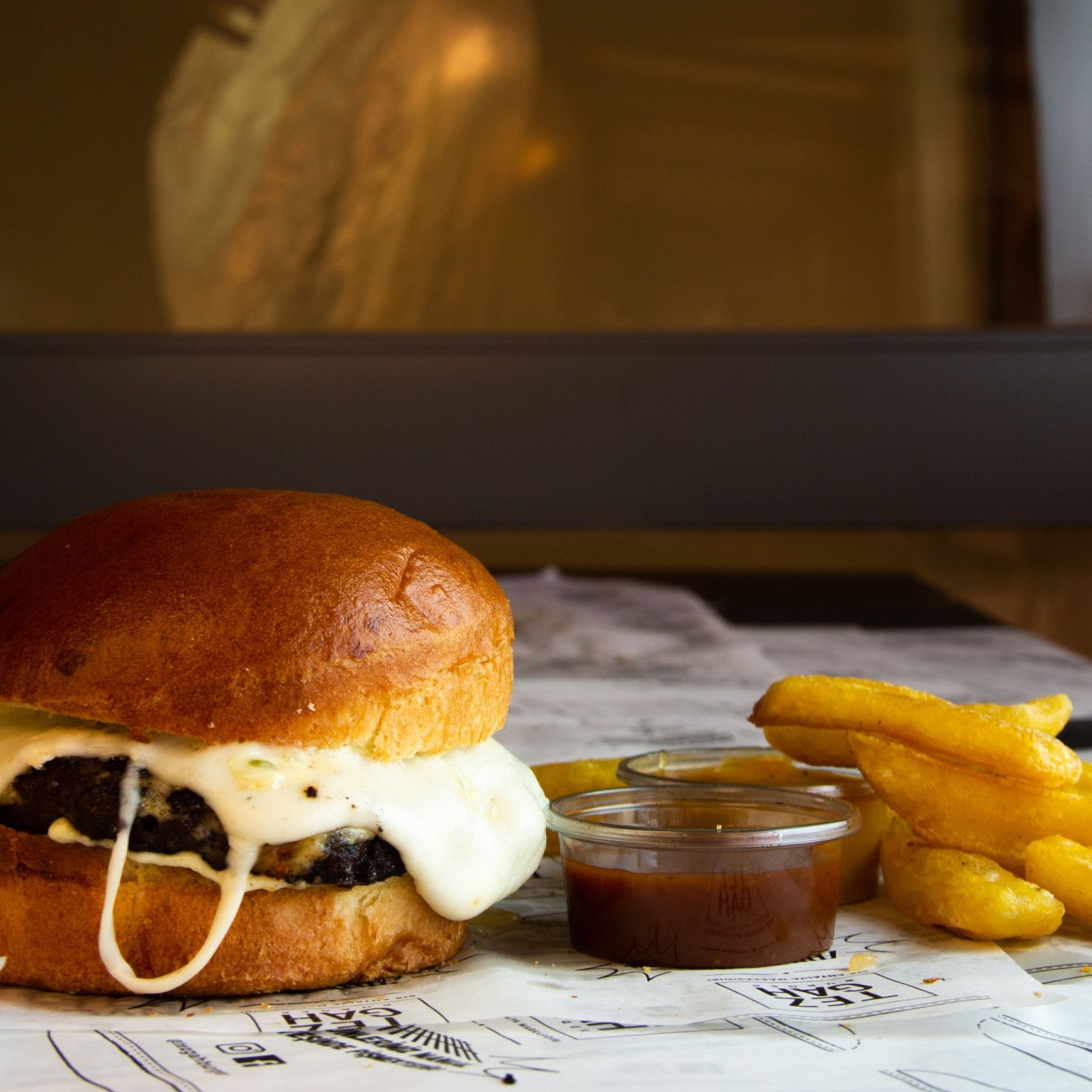 3 Peynirli Burger