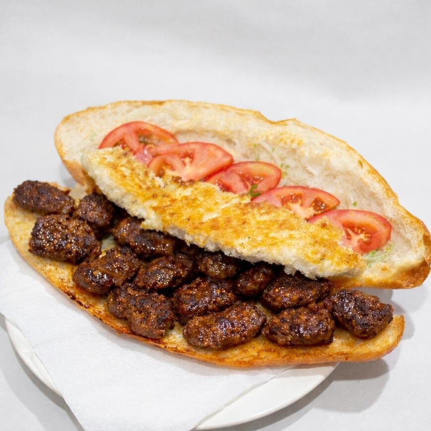 Tam Ekmek Arası Izgara Köfte