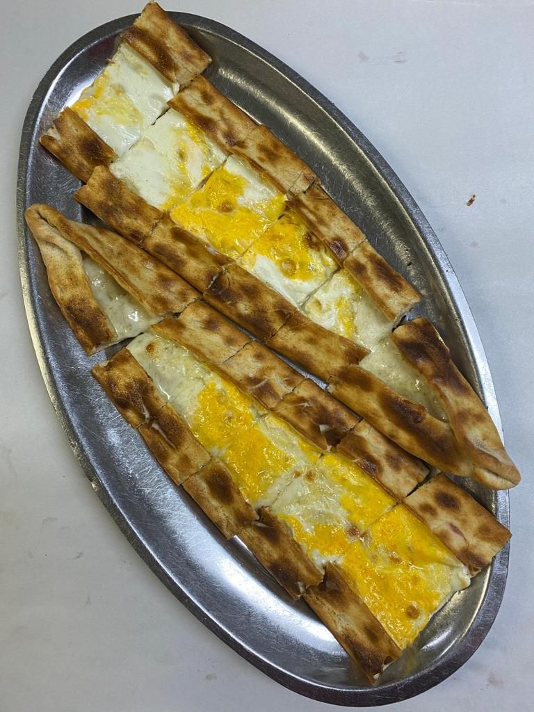 Kaşarlı Yumurtalı Pide