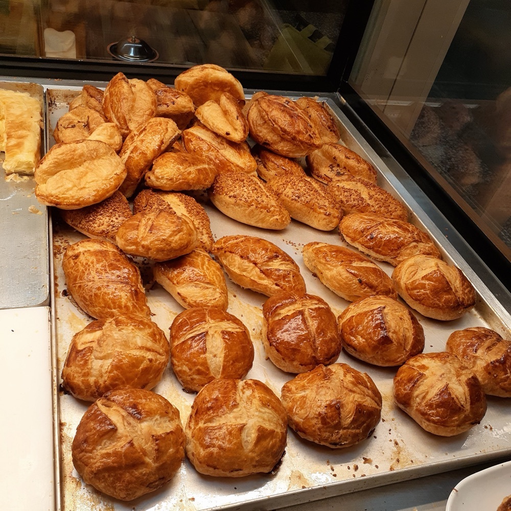 karaköy poğaçası peynirli