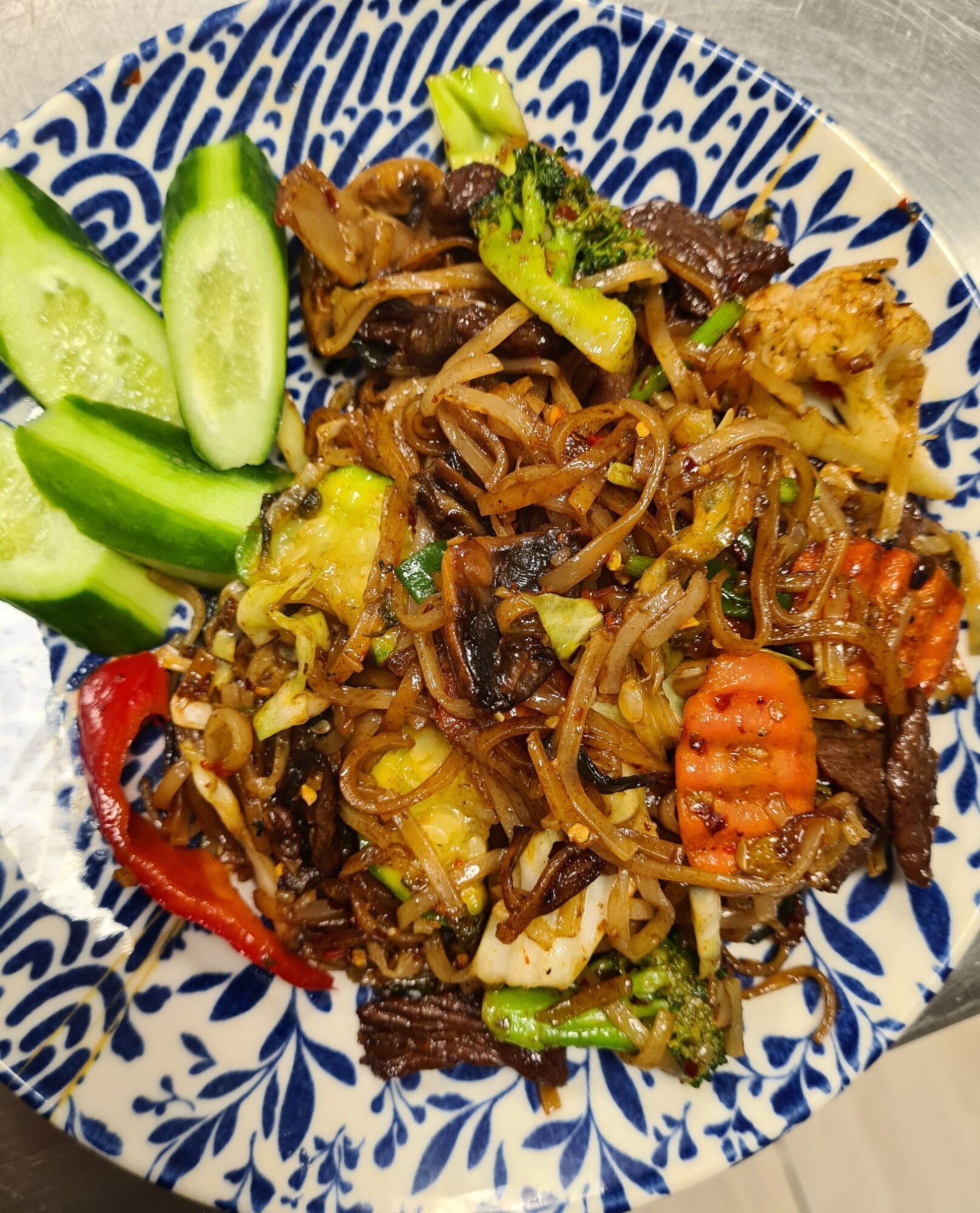 Kızarmış Acılı Erişte (Et) - Drunken Noodles (Beef)