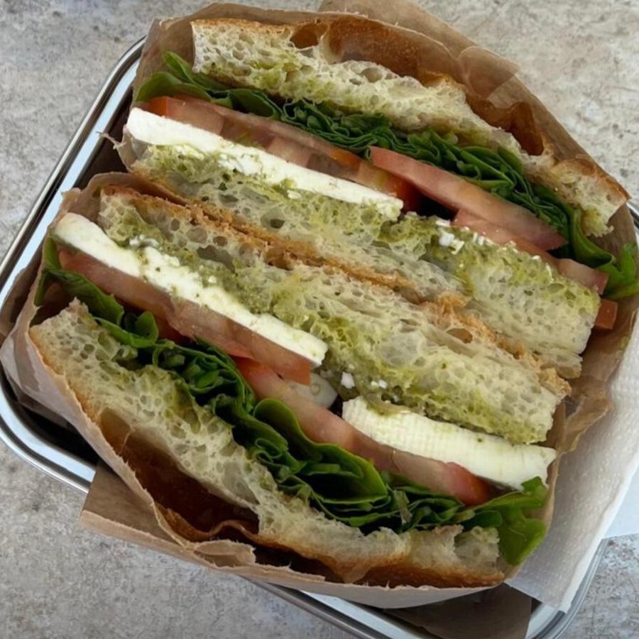 Focaccia Pesto Sandviç