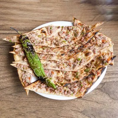 Kaşarlı Sivas Etli Ekmek