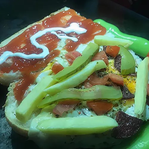Üç Çeyrek Ekmek Bomba