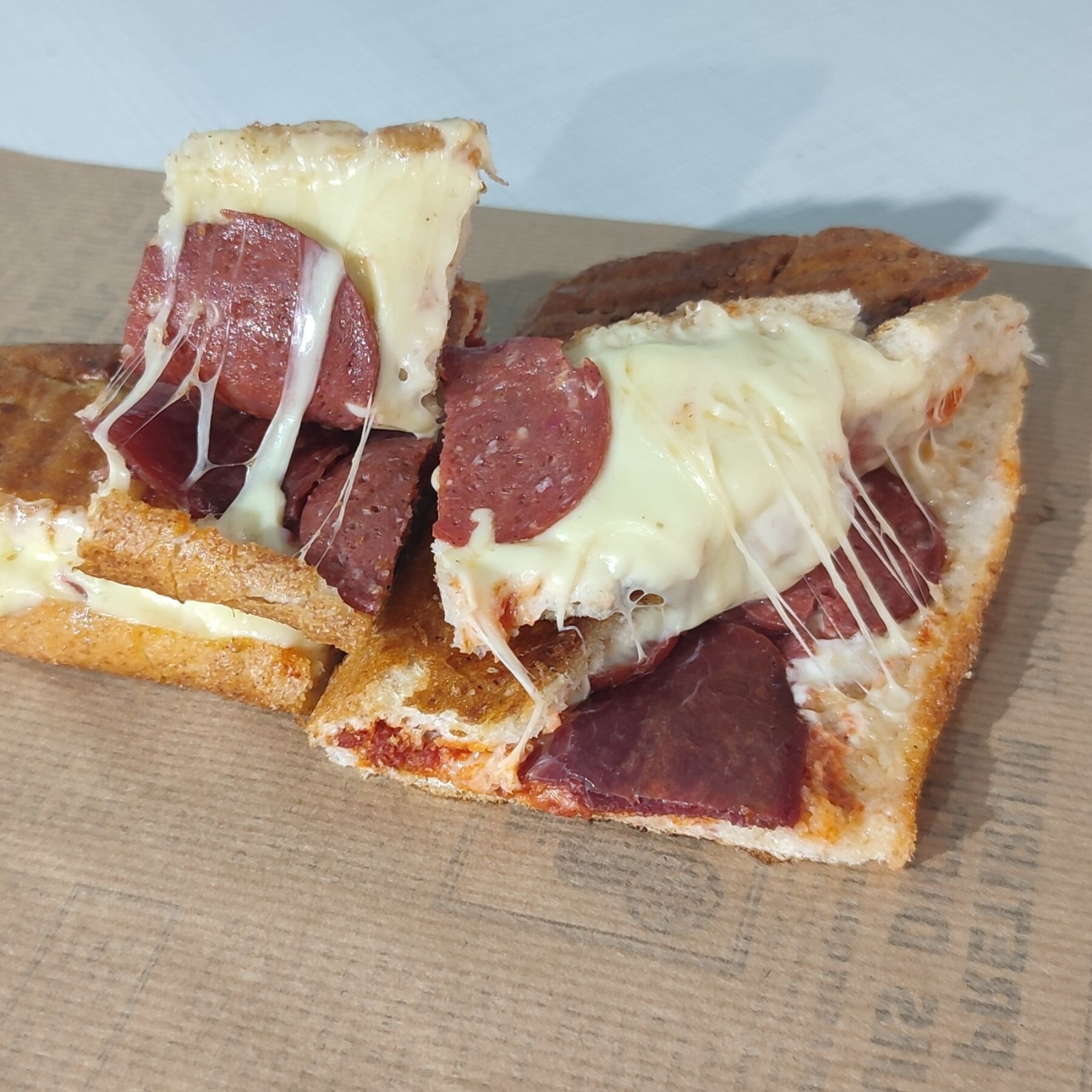 Pastırma Sucuk Kaşarlı Tost