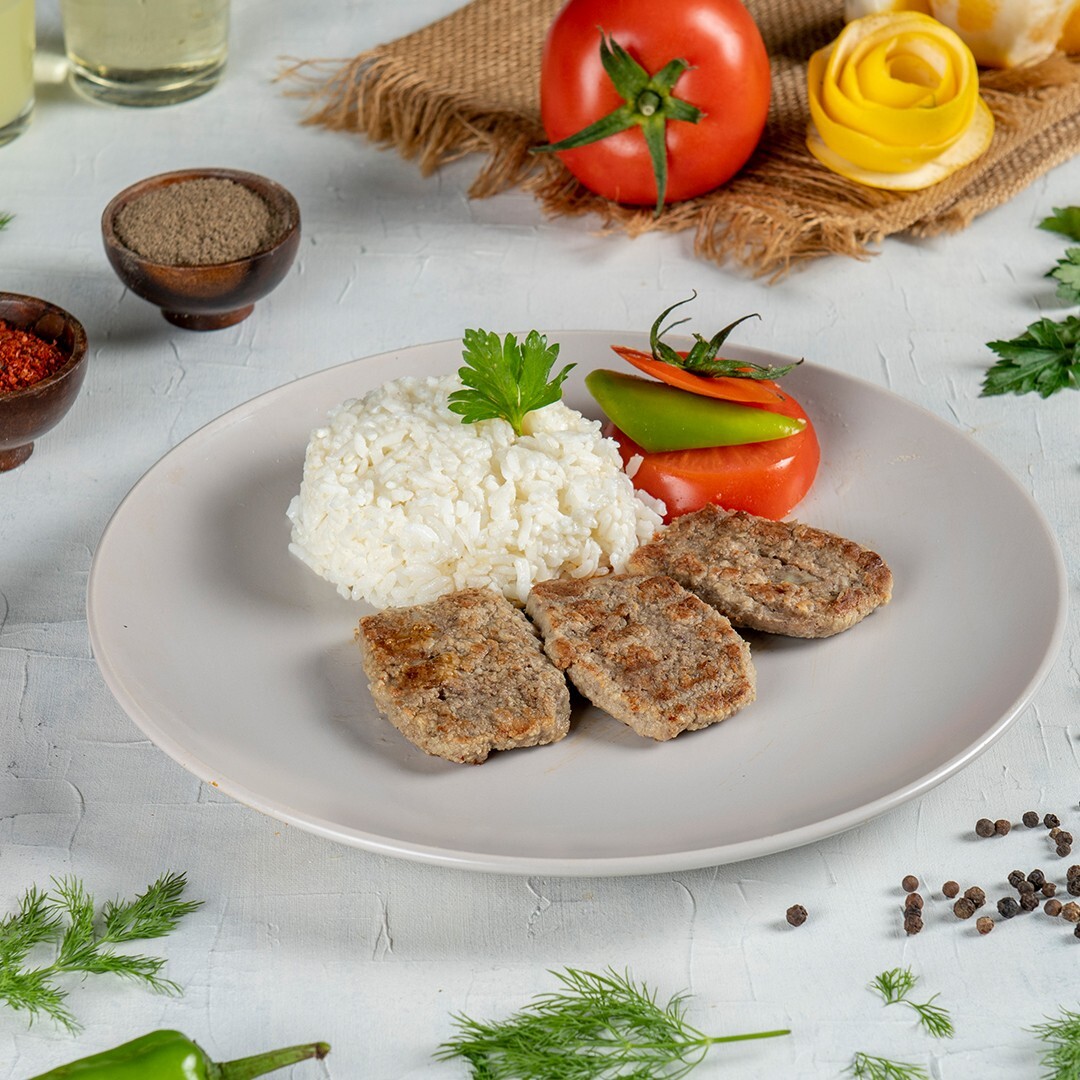 Izgara Köfte & Pirinç Pilavı (4 Köfte)